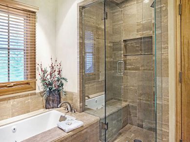 Luxury Ski Townhome Just a Short Walk to Ski Lifts.